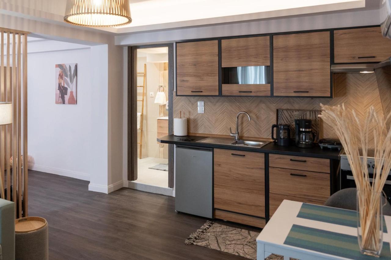 Niki Athens Suites - Cosy Suite In The Historical Center Of アテネ エクステリア 写真